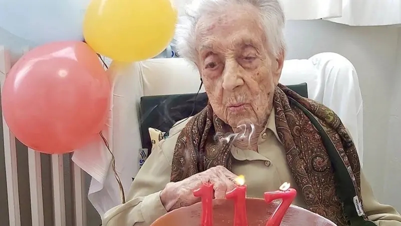 سر أكبر معمّرة في العالم يكشف.. 3 أكواب زبادي وحمية المتوسط