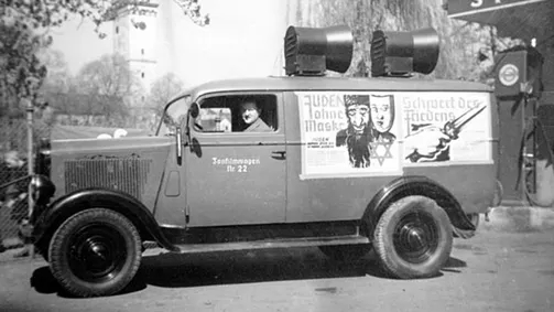 مكبرات الصوت في غزة.. إسرائيل تحاكي النازية في بث خطابات هتلر بمعسكرات الاعتقال