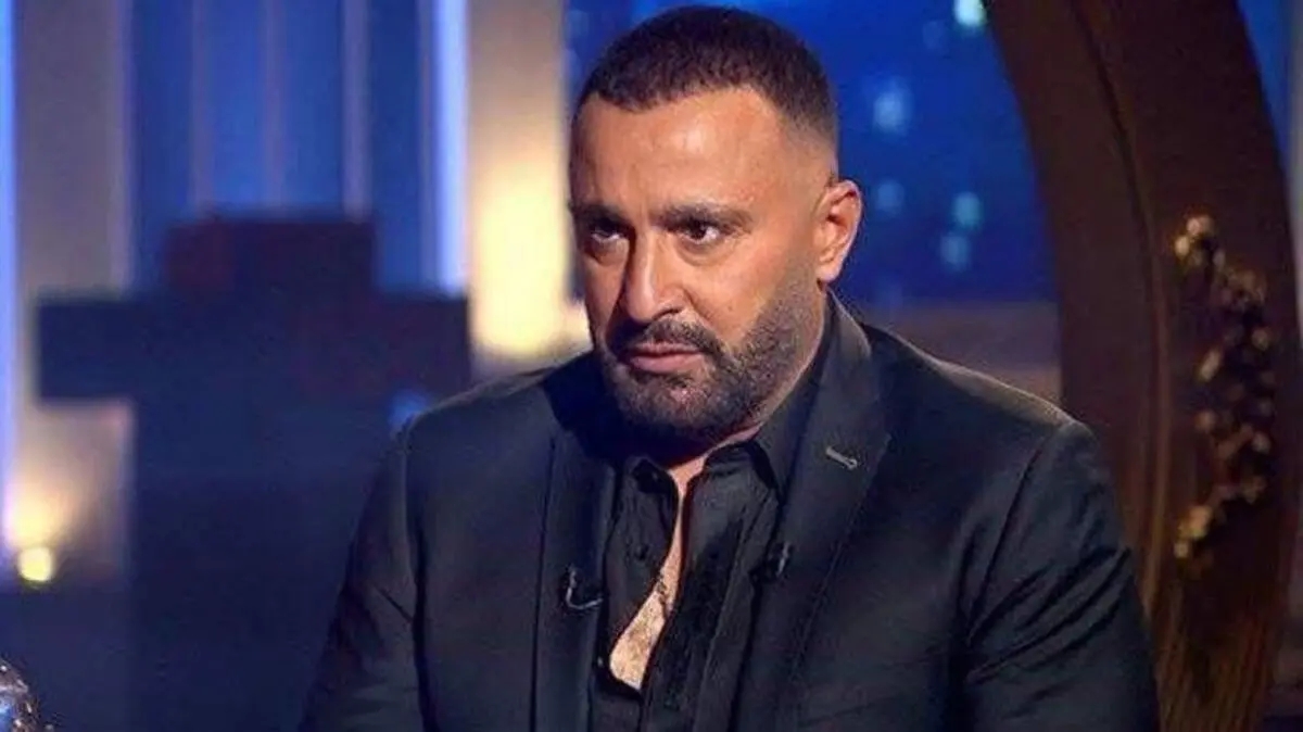 نجاة الفنان المصري أحمد السقا من حادث سير