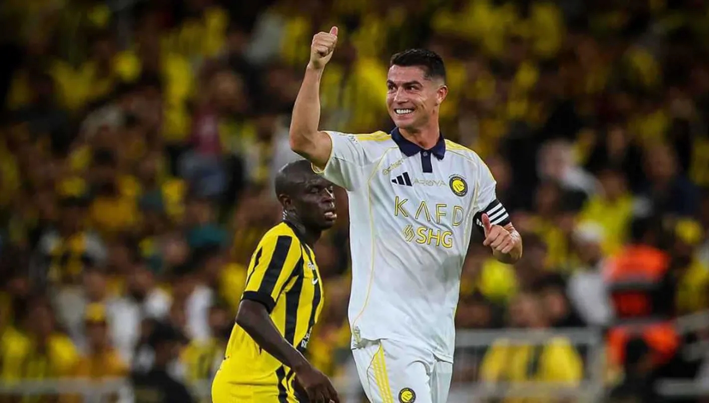 أسرع 10 لاعبين وصولاً للهدف 100 مع ناديهم