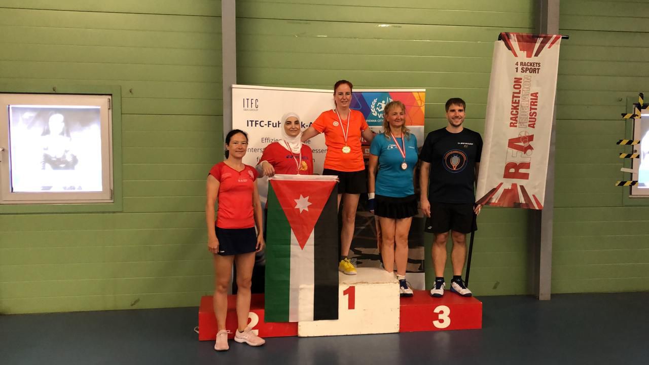 نسرين حمادة تحصد المركز الثاني في بطولة الراكتلون العالمية