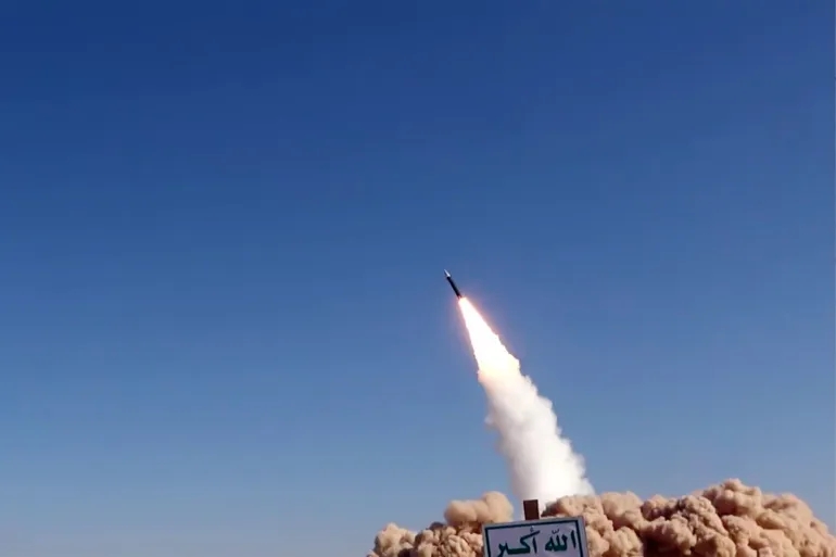 توقف عمليات الإقلاع والهبوط في مطار بن غوريون إثر إطلاق صاروخ من اليمن