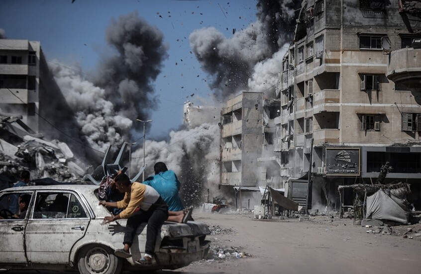 الجيش الإسرائيلي يعلن تنفيذ أكثر من 160 غارة على أهداف في قطاع غزة خلال يوم واحد (فيديو)