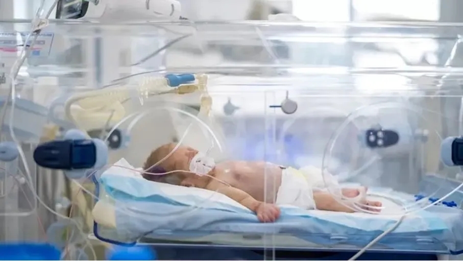 اليونيسف تدعو إلى إجلاء 25 رضيعا بشكل عاجل من حضانات غزة