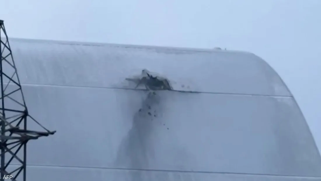 انقطاع الكهرباء عن الهيكل العازل لـتشيرنوبل بعد هجوم روسي