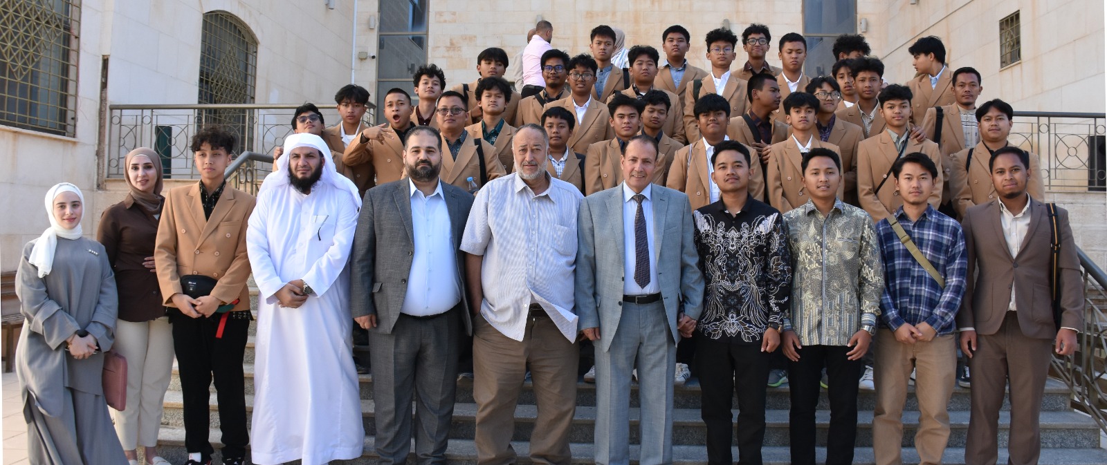 جامعة جدارا تطلق دورة لتعليم اللغة العربية لطلبة إندونيسيا بالتعاون مع مؤسسة MBSQ