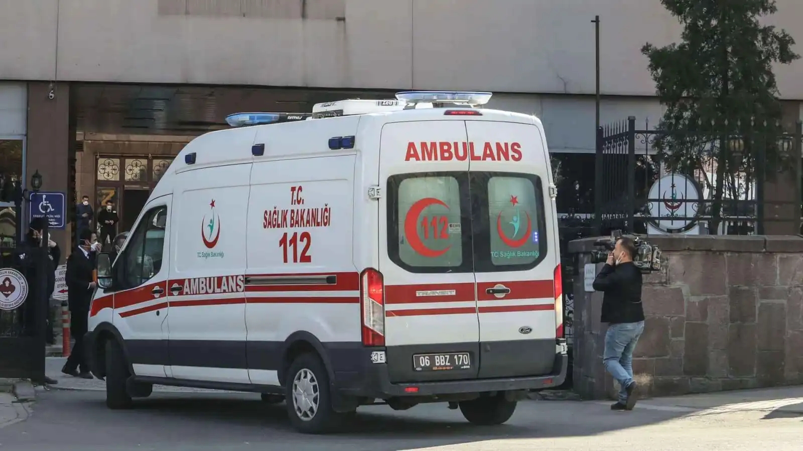 فيديو صادم لسيارة إسعاف تدعس امرأة مسنة وتقتلها في تركيا‎