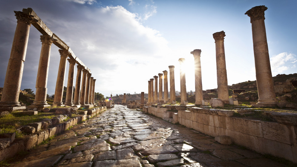 الحكومة تقر نظامي مكاتب وشركات السياحة والسفر وخدمات أدلاء السياح