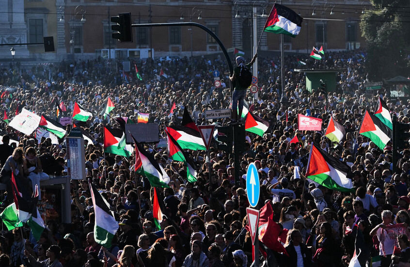 إيطاليا.. بولونيا تنتفض دعما لقطاع غزة تحت شعار عاش السابع من أكتوبر