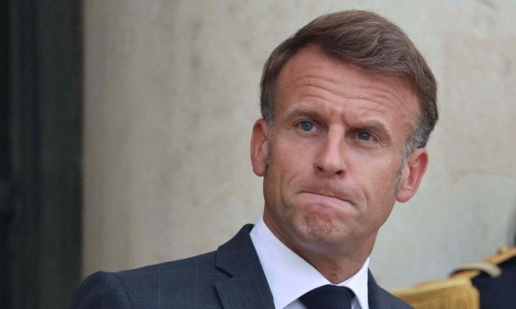 ماكرون يمهل رئيس الوزراء المستقيل حتى مساء الأربعاء لإجراء “مفاوضات أخيرة”