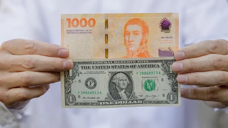 أكبر دولة مدينة لصندوق النقد تواجه انهيار عملتها وتترقب دعماً عاجلاً!