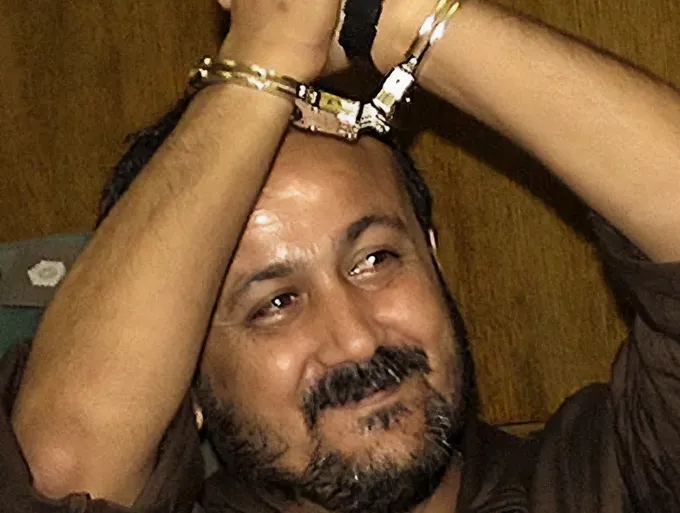 مصادر إسرائيلية: الصفقة لن تشمل البرغوثي وجثماني يحيى ومحمد السنوار