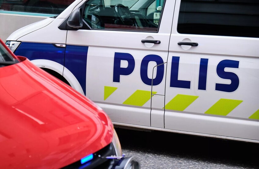 الشرطة الفنلندية تعتقل طالبا بعد سؤاله رئيس البلاد حول صفقات السلاح مع إسرائيل (فيديو)