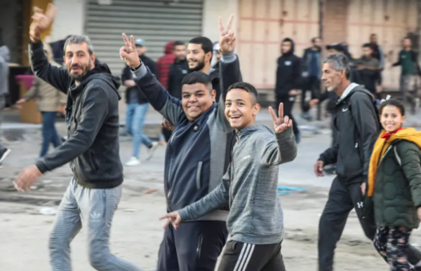 فرح وسرور في شوارع غزة بعد القرار