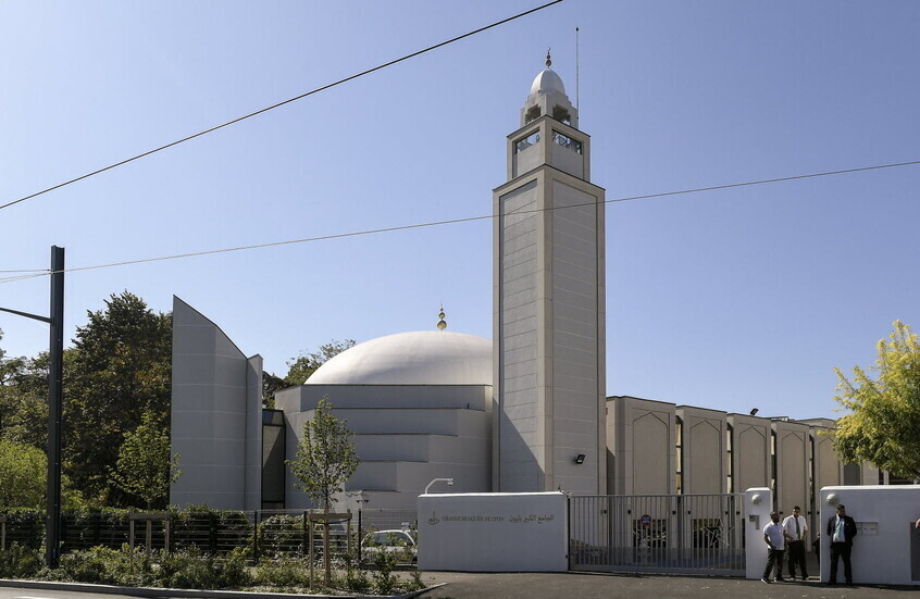 قاض فرنسي يرفض إغلاق مسجد في مرسيليا
