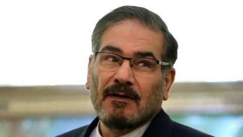 مستشار المرشد الإيراني:  أيها الأوغاد..ما زلت حيّاً... وقدراتنا البحرية تجهلونها