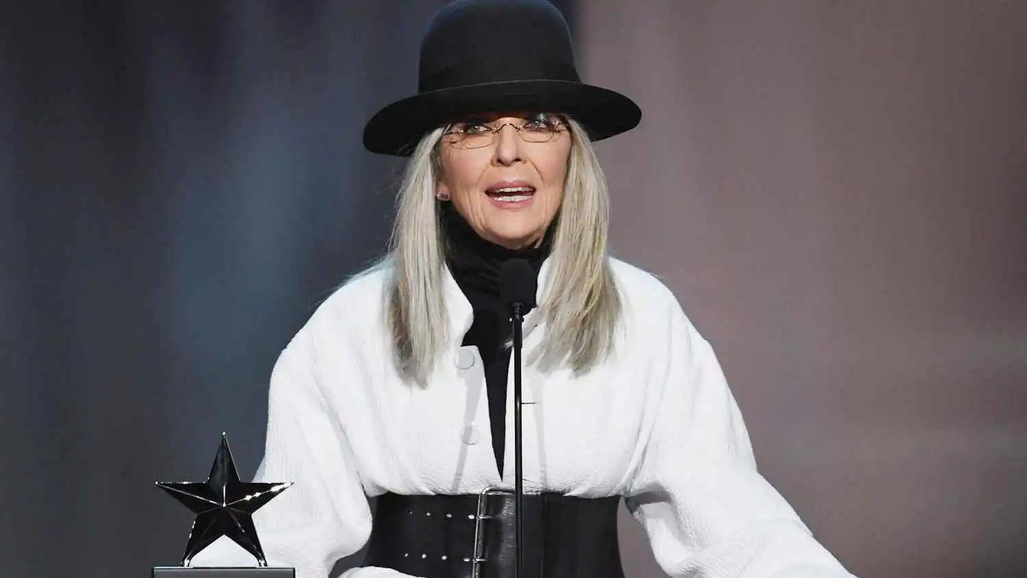 وفاة أيقونة هوليوود ديان كيتون