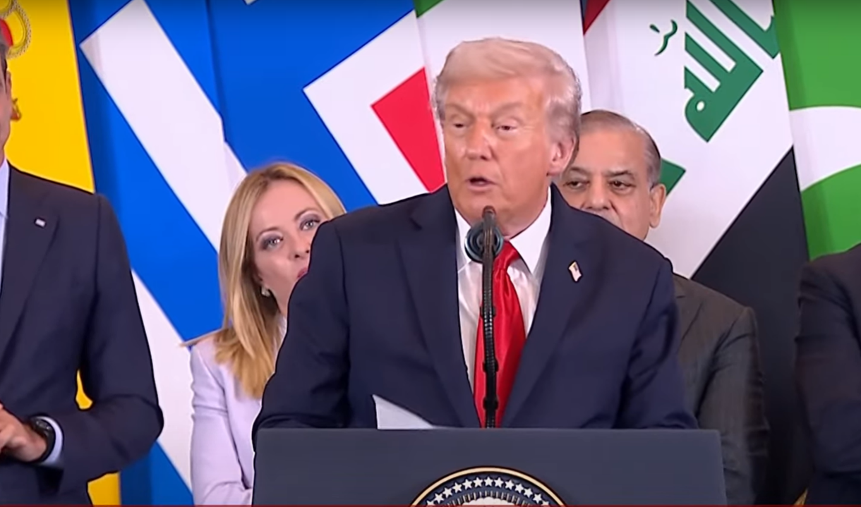 ترامب: الوثيقة التي وقعناها للتو تاريخية