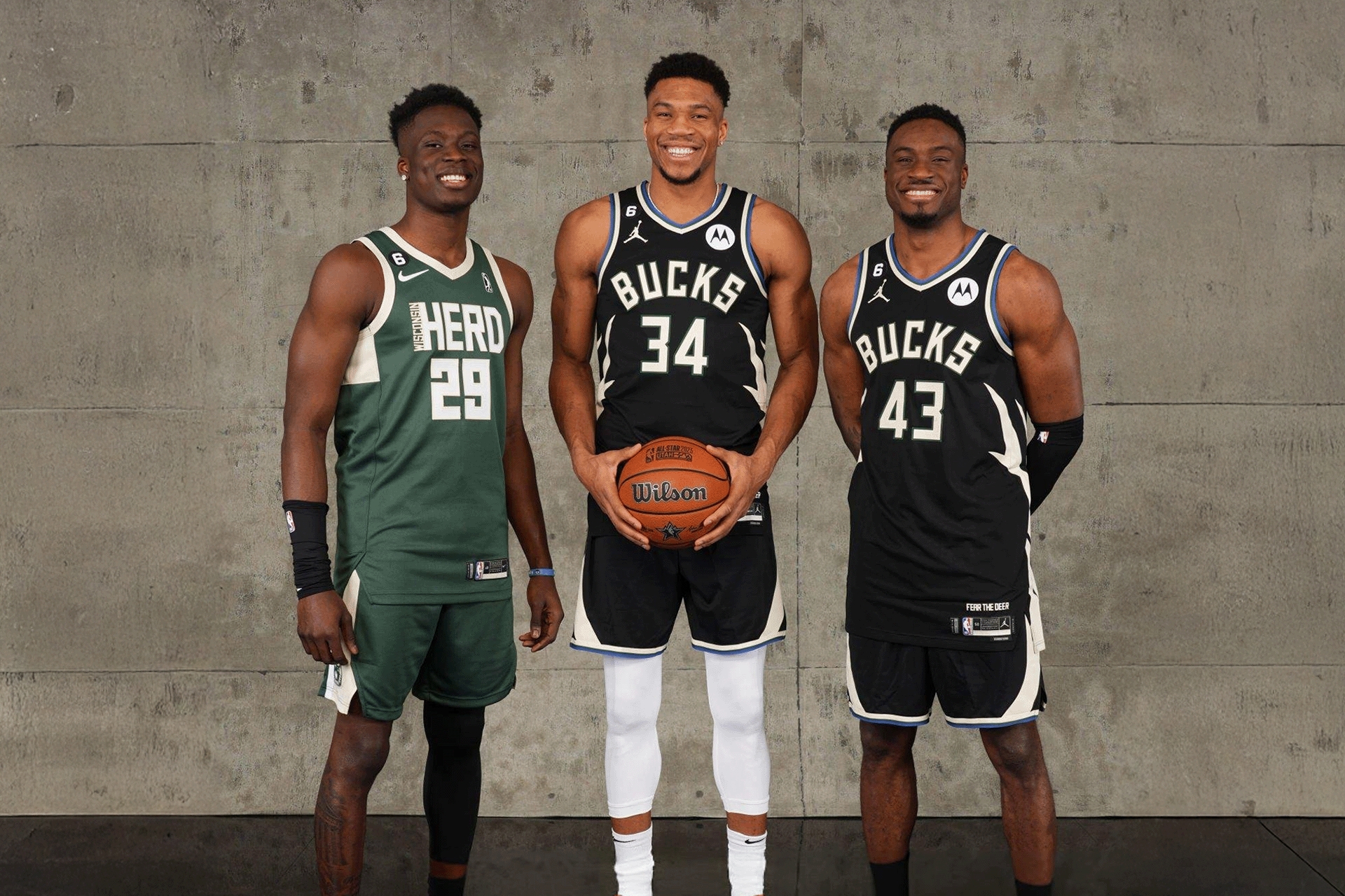 3 أشقاء يلعبون لفريق واحد