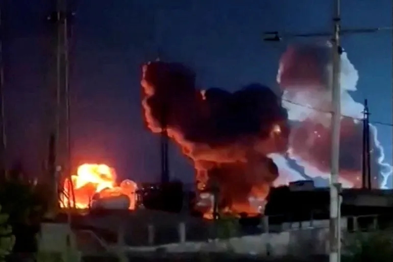 إسرائيل تشن 9 غارات جوية على جنوب لبنان