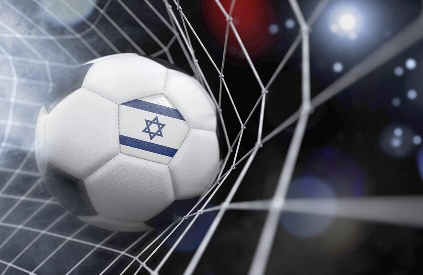 حرب في شوارع تل أبيب.. اشتباكات بين المشجعين والشرطة في إسرائيل (فيديو)