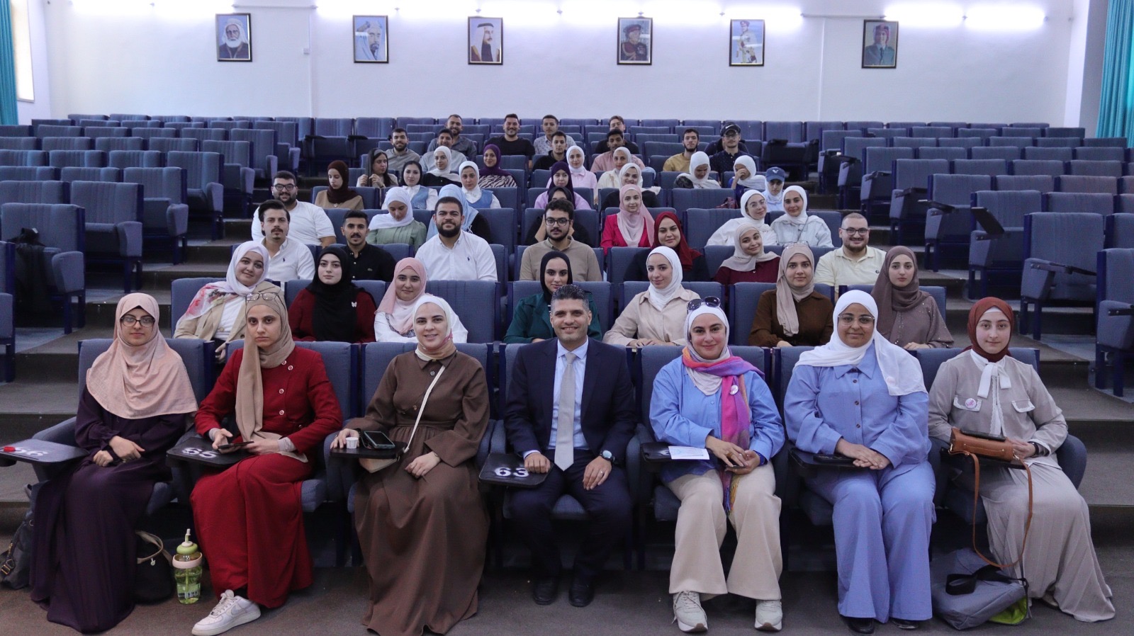 صيدلة فيلادلفيا تنظم ورشة تدريبية في مجال التسجيل الدوائي