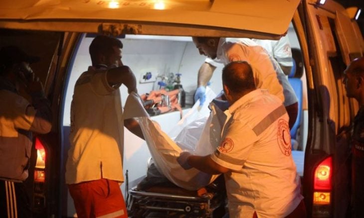 حكومة غزة: إسرائيل تواصل الأكاذيب بنشر أسماء أحياء على أنهم شهداء