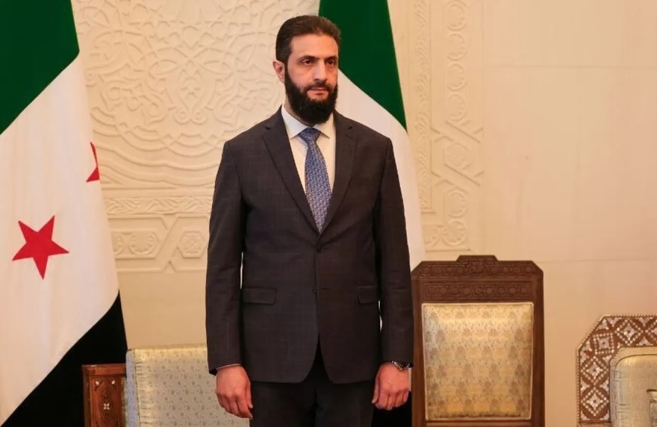 الشرع يغلق مكتب شقيقه بدمشق ويجرد موظفين من سيارات فارهة