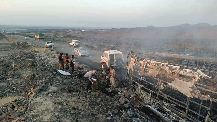 وفاة 34 يمنيا حرقا بحادث مروري مروّع
