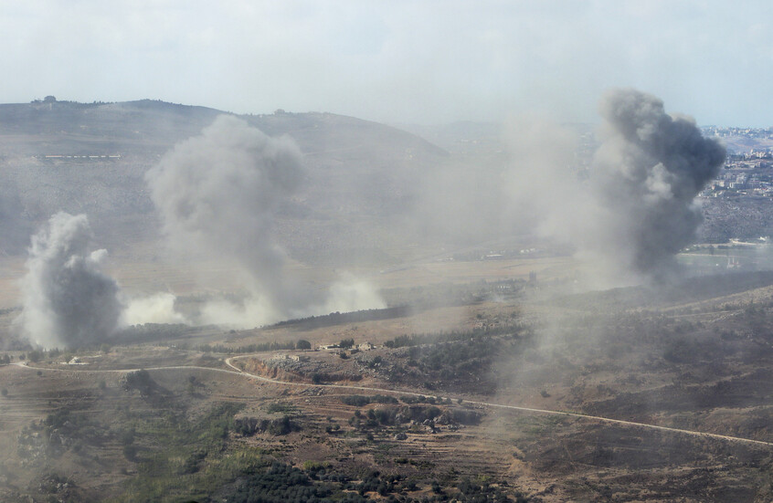 الجيش الإسرائيلي يوجه إنذارا بالإخلاء لسكان بلدة زوطر جنوب لبنان ويغير عليها