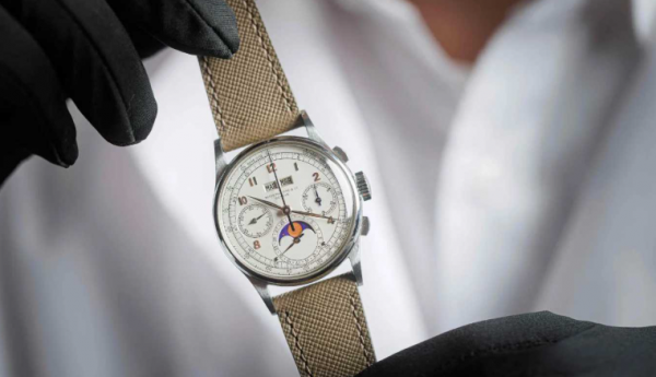 بأقل من 10 دقائق .. بيع ساعة نادرة بـ17.6 مليون دولار