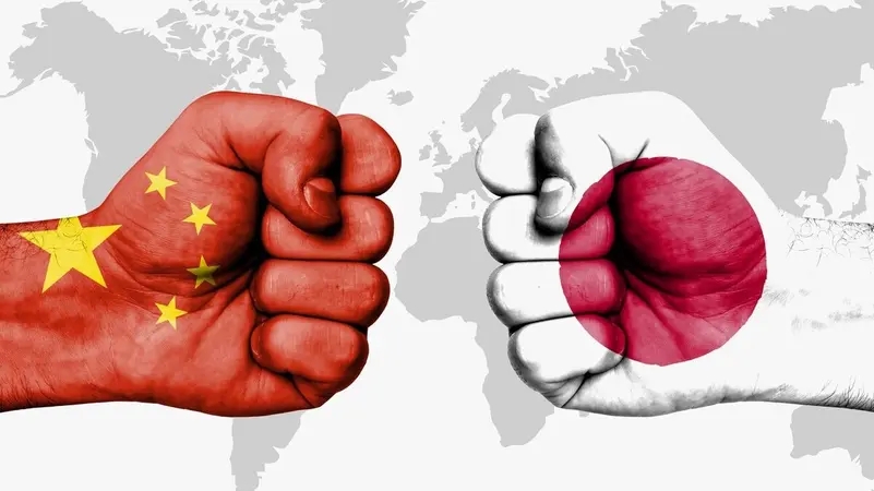 الصين تتهم رئيسة وزراء اليابان بإحياء الشياطين العسكرية 