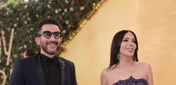 برسالة رومانسية .. أحمد حلمي يحتفل بعيد ميلاد زوجته