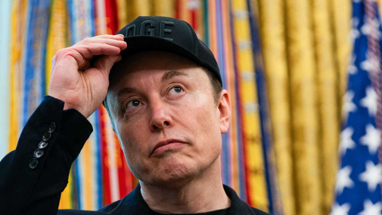 ماسك يحصل على تعويضات خيالية تفوق دخل المعلمين في أمريكا