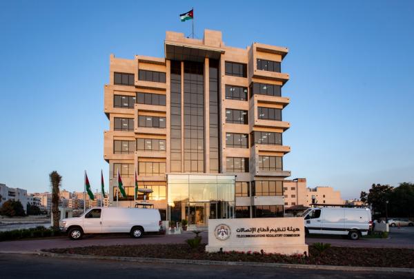 تعيين وتجديد وإحالة للتقاعد في مجلس مفوضي هيئة تنظيم الاتصالات (أسماء)