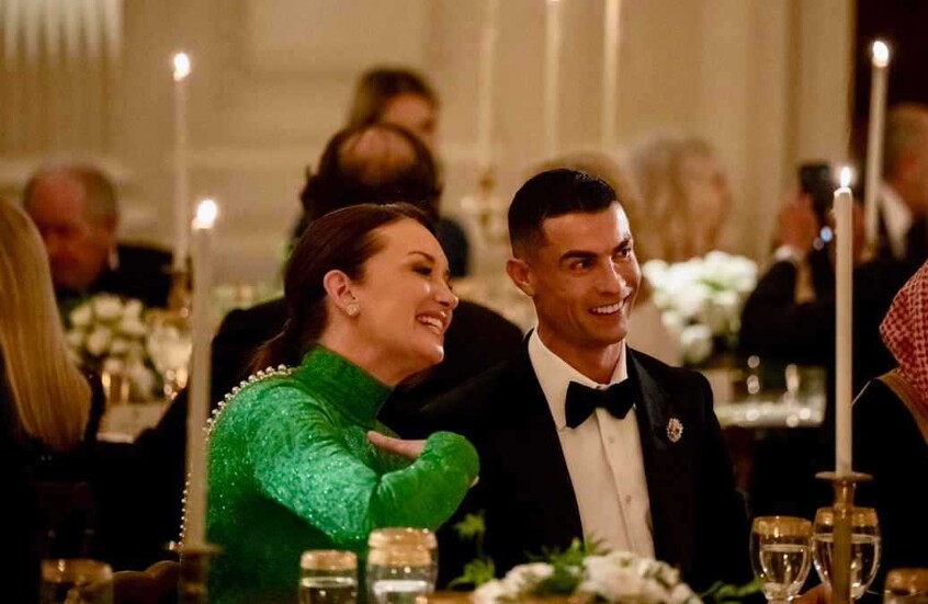 جلس إلى جانبها ولم تكن تعرفه.. الوزيرة الأمريكية الأكثر ترحيبا بكريستيانو رونالدو (صور)