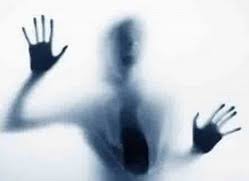 أب يحبس ابنته عامين ويجوعها حتى تحولت لهيكل عظمي  تفاصيل صادمة