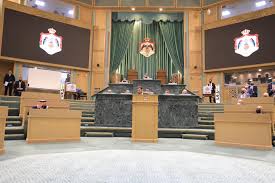 قانون جديد لعقود التأمين امام مجلس النواب الأردني .. ومخاوف من الرفع الإلزامي