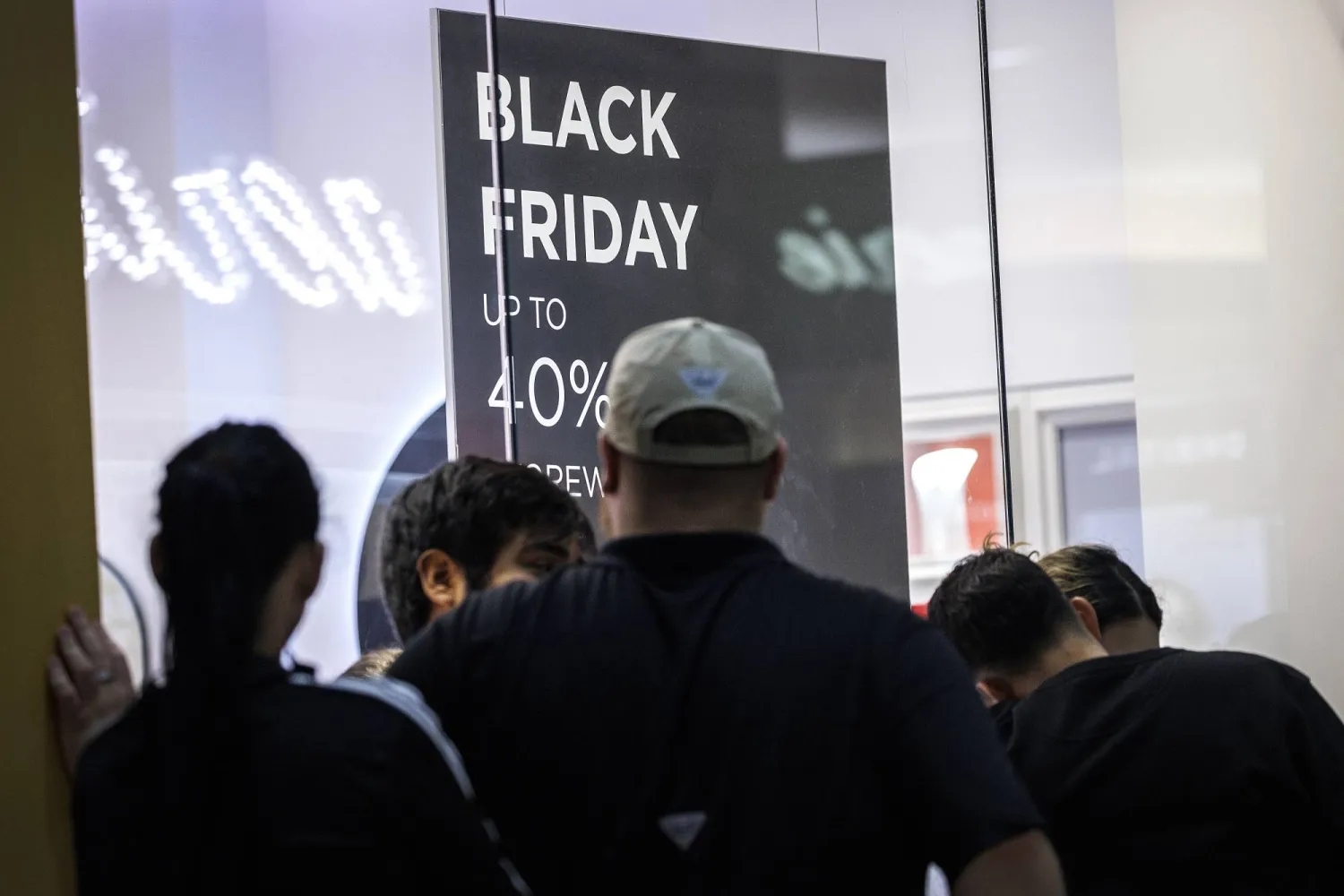 المستهلكون الأميركيون ينفقون 11.8 مليار دولار في «البلاك فرايدي»
