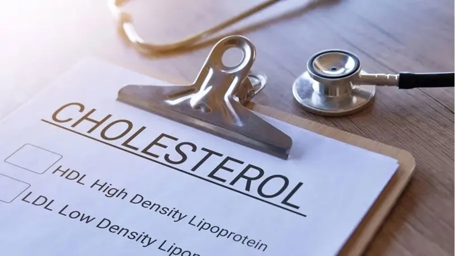 8 عادات صباحية ترفع مستوى الكوليسترول الضار لديك