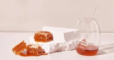 ما هو عسل المانوكا ولماذا يباع بأعلى سعر فى العالم؟