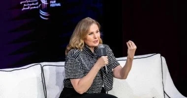 ماذا قالت يسرا عن الحالة الصحية للزعيم عادل إمام فى مهرجان مراكش؟