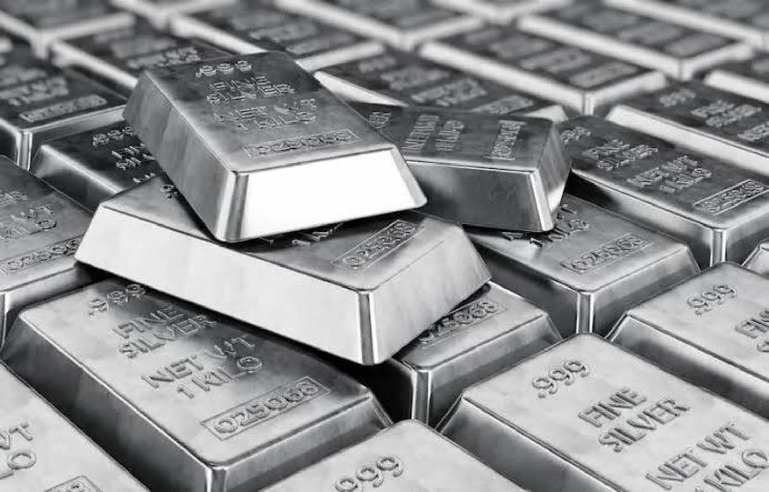 الفضة ترتفع إلى 60 دولاراً لأول مرة