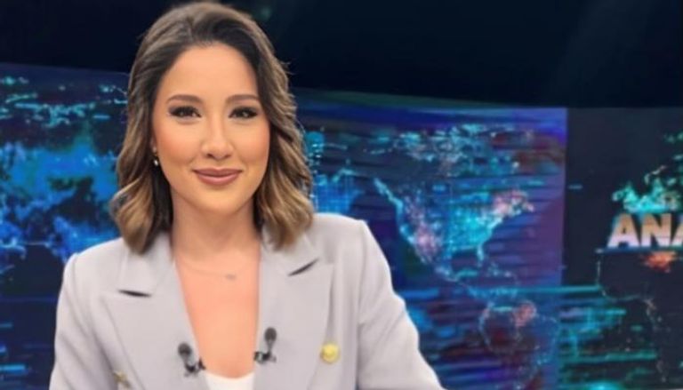 فضيحة واستقالة مذيعة بعد تهديدات واستغلال جنسي