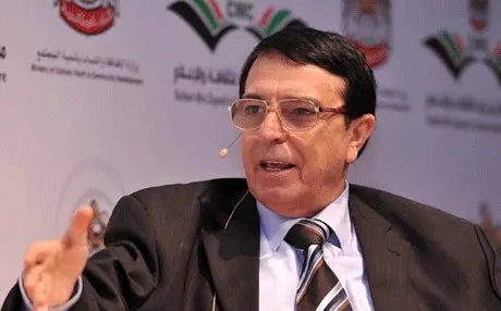 وفاة وزير الثقافة السوري الأسبق رياض نعسان آغا في الإمارات بعد صراع مع المرض