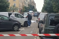 الشرطة الفرنسية تقتل رجلاً مسلحاً بسكين في كورسيكا بعد تهديده المارة