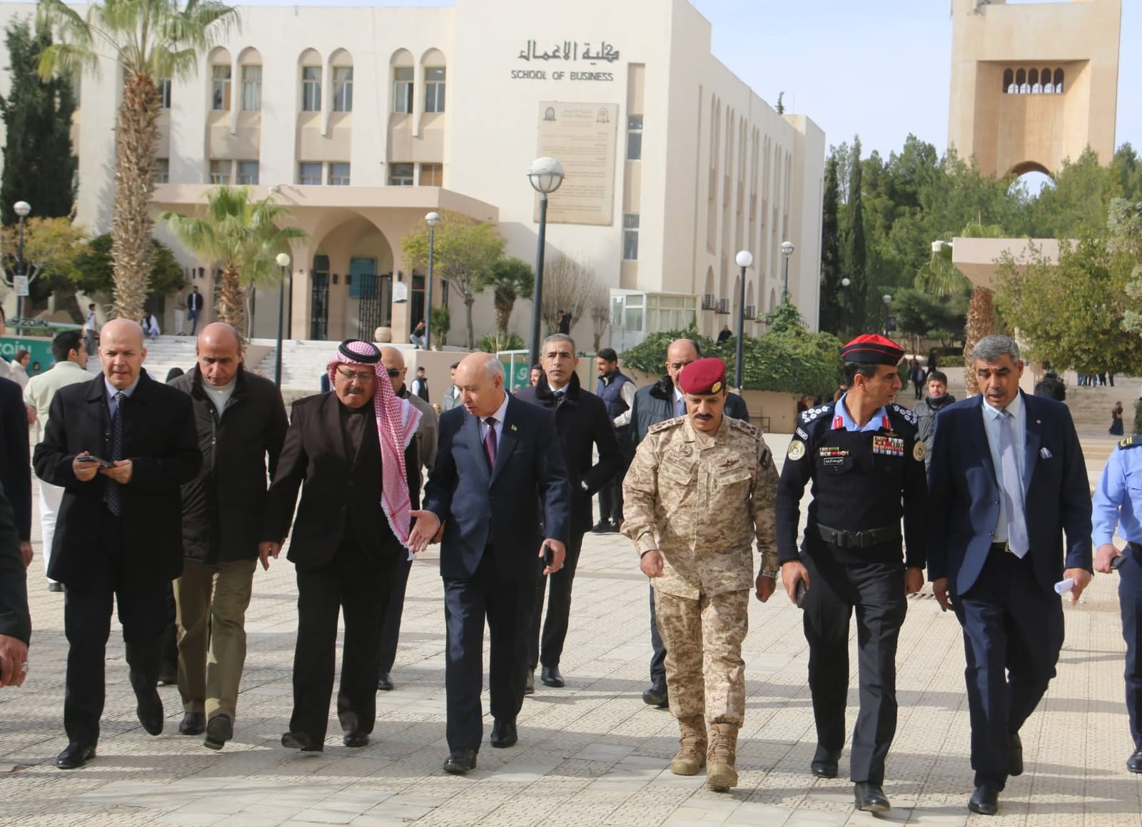 جامعة مؤتة: النعيمات يرعى محاضرة لمستشار جلالة الملك كنيعان البلوي حول العنف الجامعي وانعكاساته.