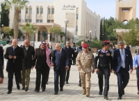 جامعة مؤتة: النعيمات يرعى محاضرة لمستشار جلالة الملك كنيعان البلوي حول العنف الجامعي وانعكاساته.