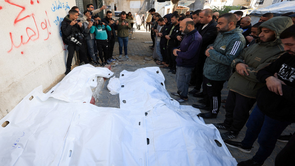 المكتب الإعلامي بغزة: إسرائيل ارتكبت 875 خرقا لوقف إطلاق النار أسفر عن 411 شهيدا