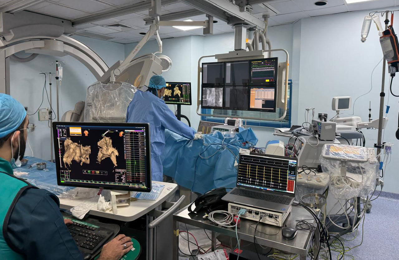 مستشفى الملك المؤسس يجري أول عمليات كي كهربائي لتسارع دقات القلب